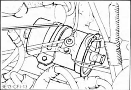 Ford Fiesta Reparaturanleitung. Kraftstoffilter entwässern/ersetzen 