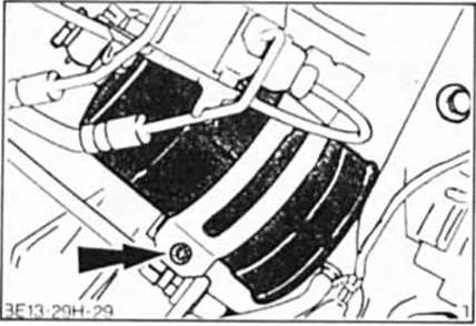 Ford Fiesta Reparaturanleitung. Kraftstoffilter entwässern/ersetzen