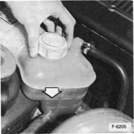 Ford Fiesta Reparaturanleitung. Kühlmittel wechseln